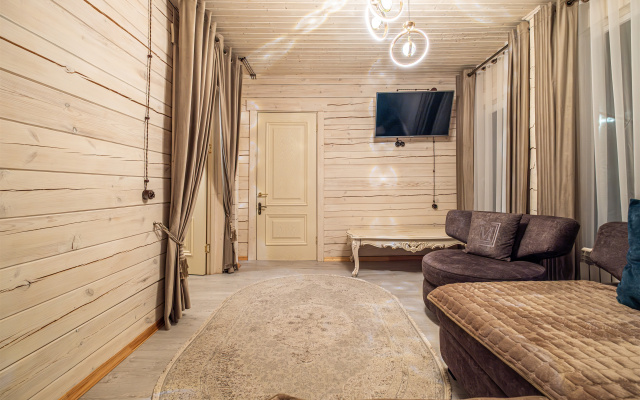 Коттедж С мангалом и беседкой