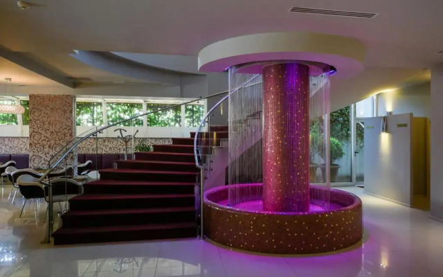 Sky Hotel