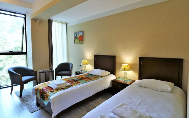 Guest rooms · Tbilisi — photo 28