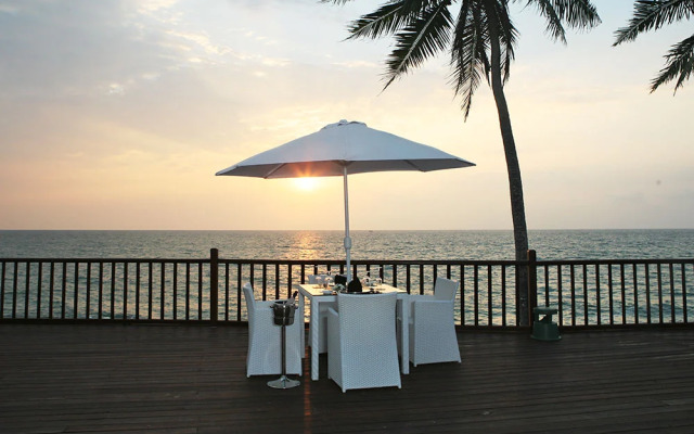 Отель Michelle Boutique Beach