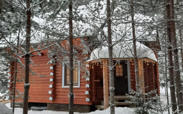 Гостевой дом у Озера в Лесу Маркова заимка