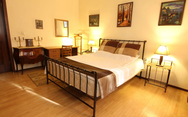 Guest rooms · Tbilisi — photo 14