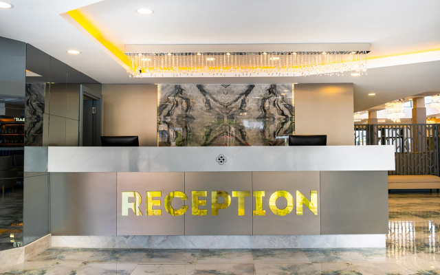 The Saint Star Kemer - Adults Only (16+)