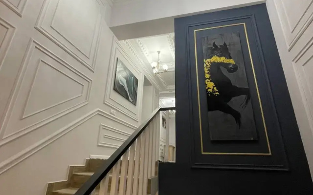 Отель Hotel+1