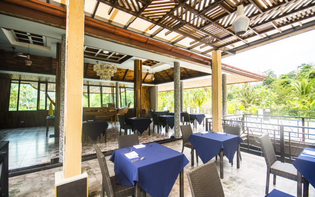 Отель The Scene Cliff View Villas