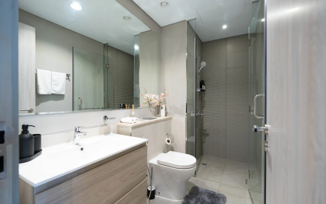 Апартаменты Keyrock Living Dubai Skyline & Pool Access