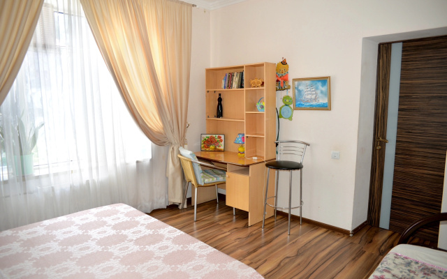 Квартира эконом класса в центре площадью 65 кв.м на Шаумяна 1