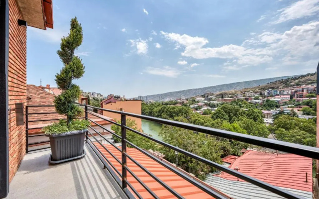 Grounds · Tbilisi — photo 9