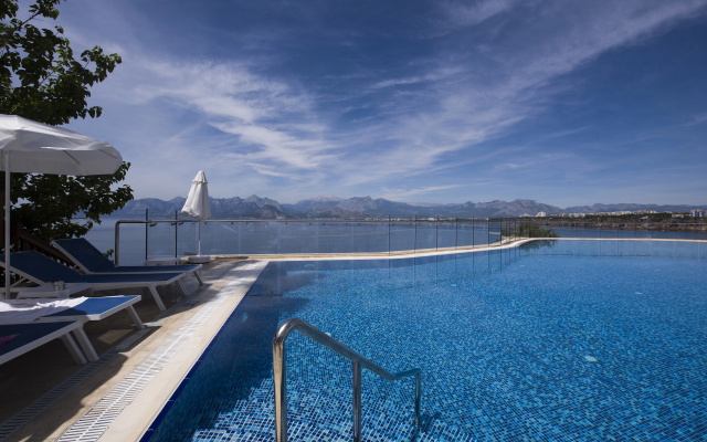 Ramada Plaza by Wyndham Antalya