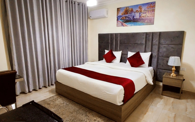 Отель Golden Hotel
