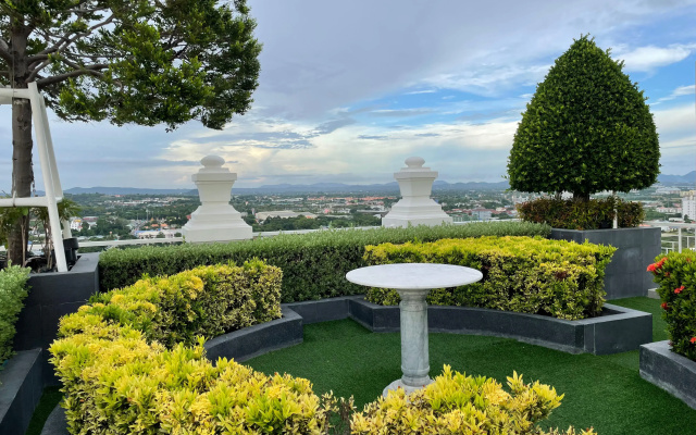 Апартаменты The Empire Tower Pattaya