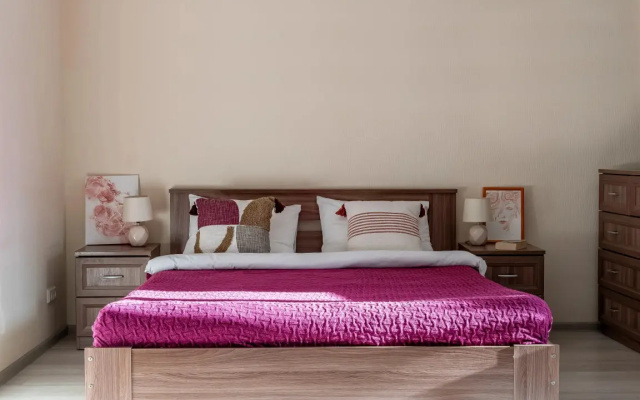 Апартаменты Sergeew Apartments Комфорт с балконом у Невского Проспекта