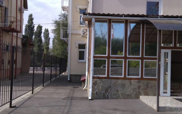 Отель Южный