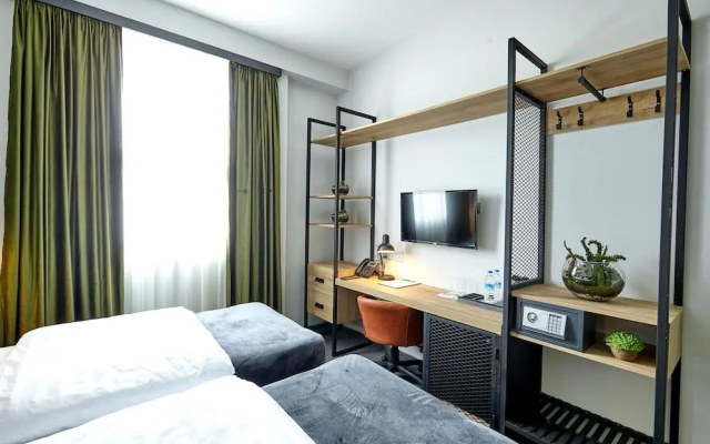 Guest rooms · Tbilisi — photo 19