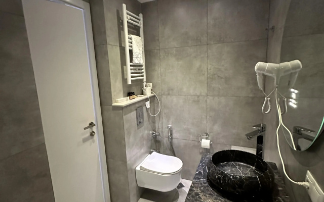 Superior Double room (full double bed) · Mit Tbilisi Hotel — photo 4
