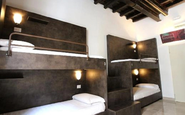 Хостел New Generation Hostel Tirana Center