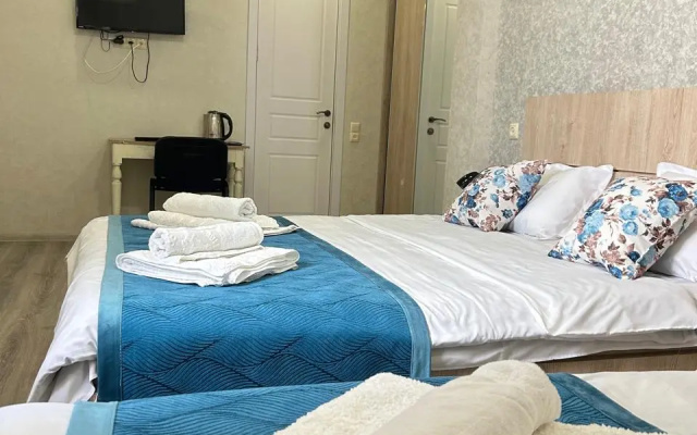 Guest rooms · Tbilisi — photo 13