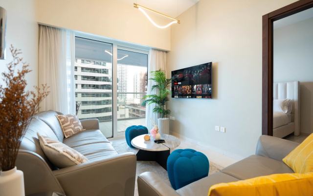 Апартаменты Keyrock Chic 2BR Escape Pool & Lake View