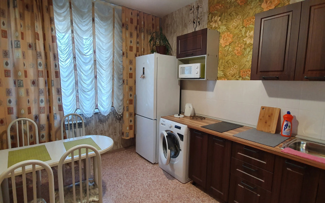 Квартира трёхкомнатная на Гиндина 30