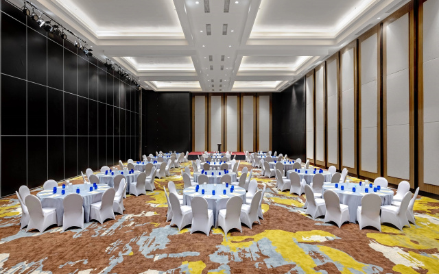 Отель Aston Gresik Hotel & Conference Center