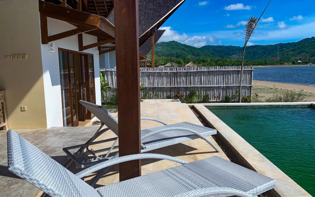 Отель The Club Villas Lombok