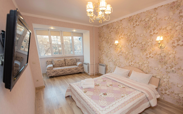 Квартира 3 комнатная квартира улица Республики,92