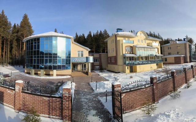 Отель Гостиничный комплекс Лазурит
