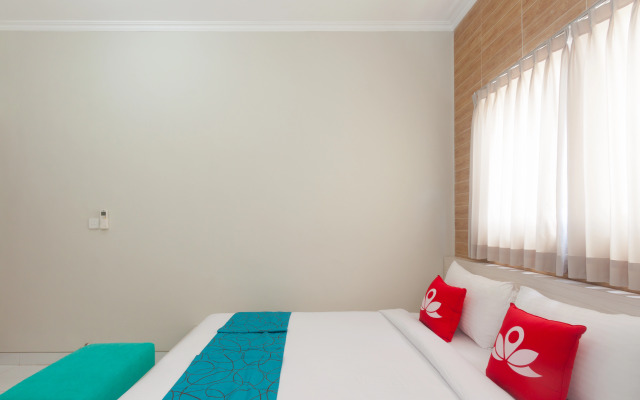 Отель ZEN Rooms Nusa Dua Fiesta