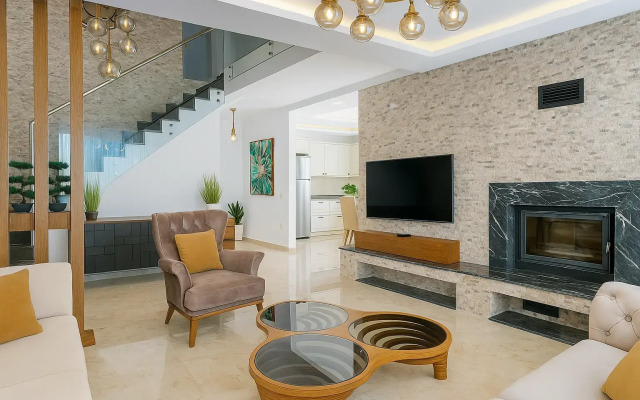 Вилла VibaVilla Elite – Luxury Private Villa with Pool Villa