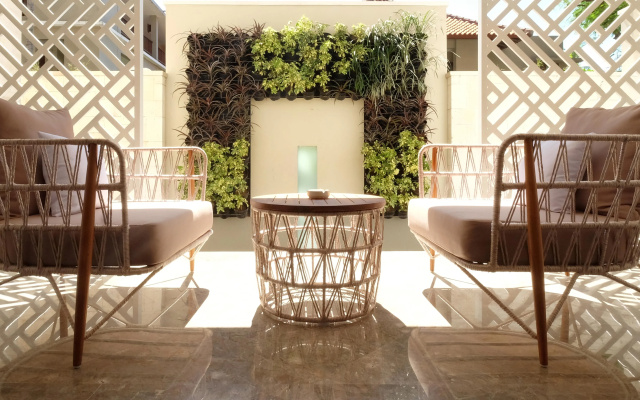 The Bandha Hotel & Suites