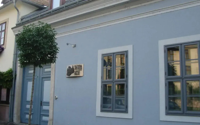 Отель Bazilika alatt Panzió