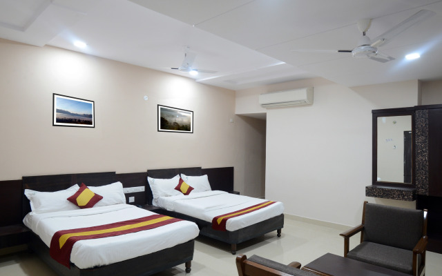 Отель Dwaraka Inn