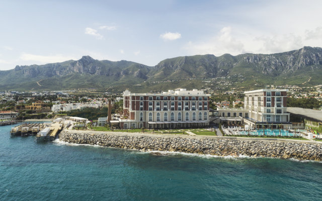 Отель Kaya Palazzo Resort & Casino 0
