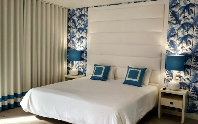 Отель Cristal Praia Resort & Spa