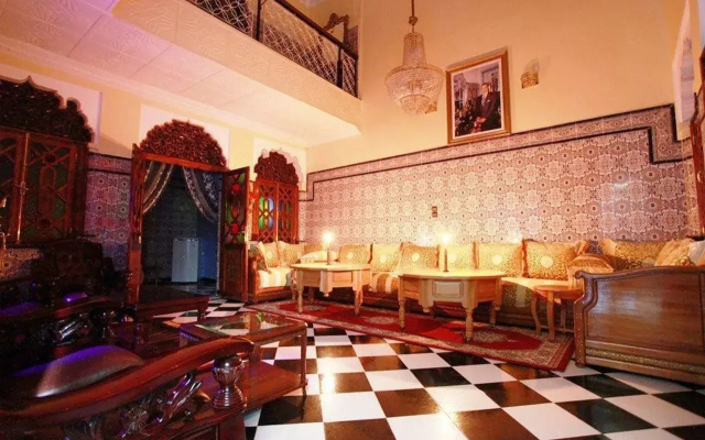 Отель Riad Fatouma