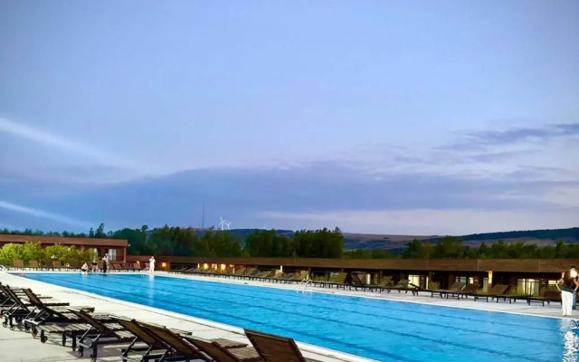 Курортный отель Ranch In Variani