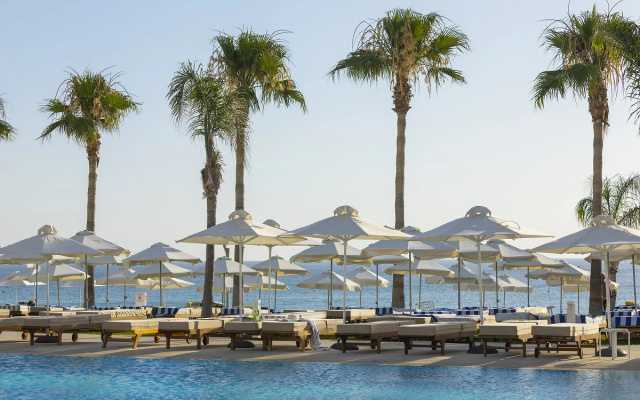 Отель Constantinos The Great Beach