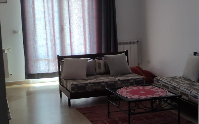 Апартаменты Elegant Near Beach & Marina