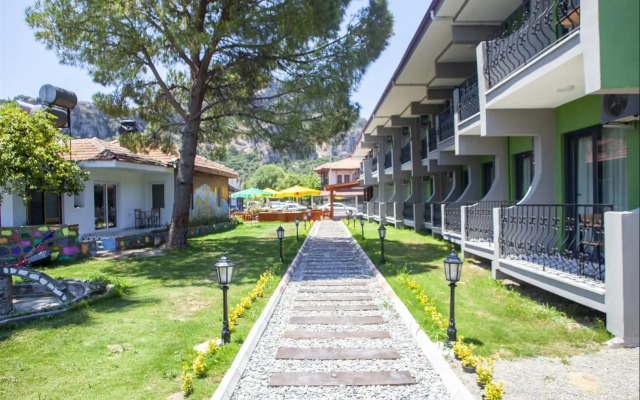 Smyrna Hotel