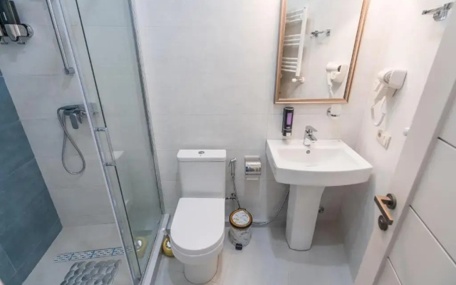 Bathroom · Tbilisi — photo 10