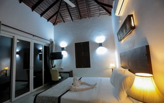 Отель Amaluna Resorts