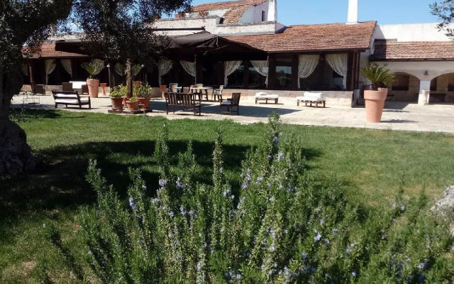 Ночлег и Завтрак (B&B) Agriturismo Masseria Alberotanza B&B and Restaurant