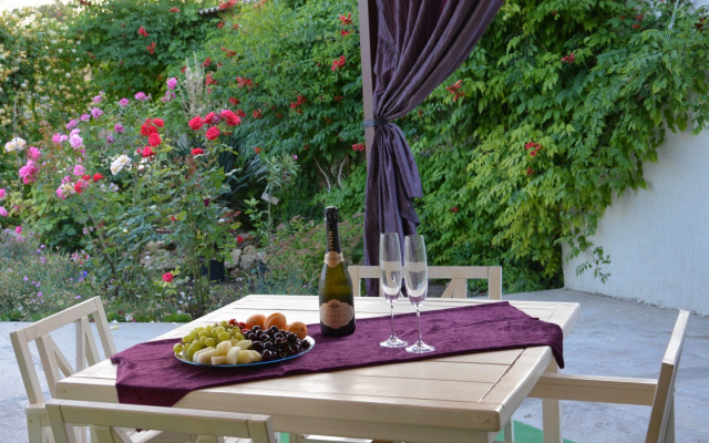 Guest House Leo
