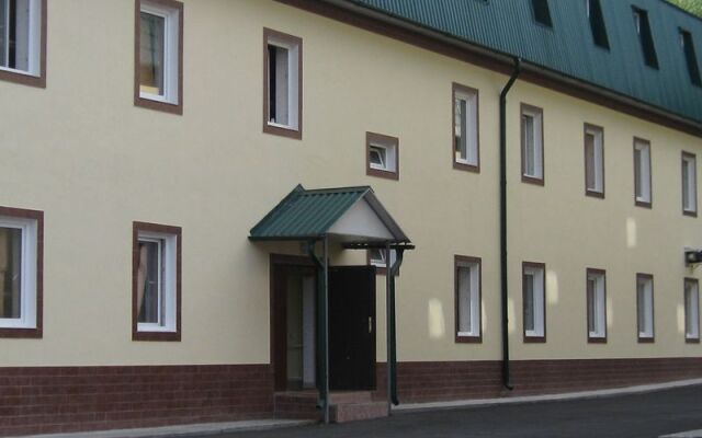 Гостиница Хостел Реутов в Реутове 1 отзыв об отеле, цены и фото номеров - забронировать гостиницу Хостел Реутов онлайн вид на фасад
