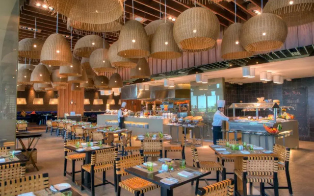 Отель Crowne Plaza Abu Dhabi Yas Island by IHG