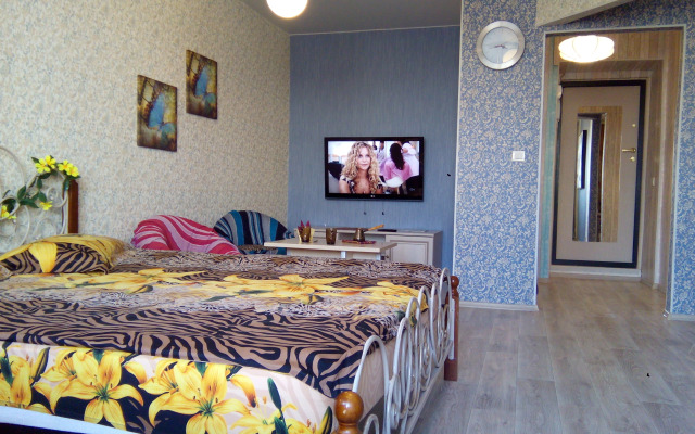 Holiday House