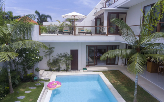 Вилла Trendy with Private Pool