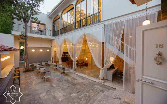 Delight Deluxe Boutique Hotel