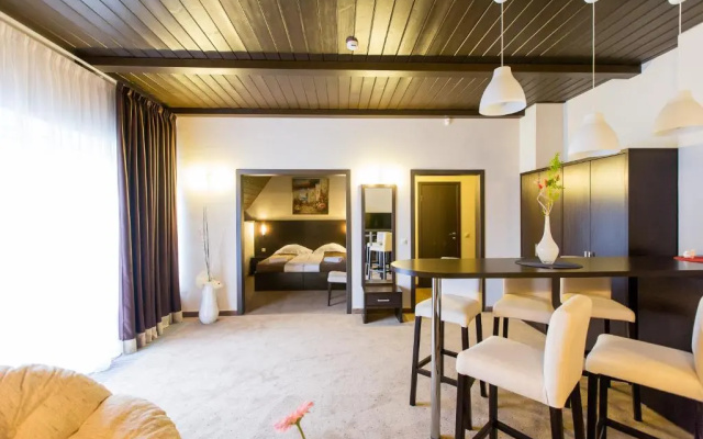Отель Лафер Ренессанс Hotel & SPA
