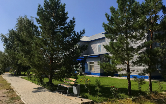 Отель Радужная